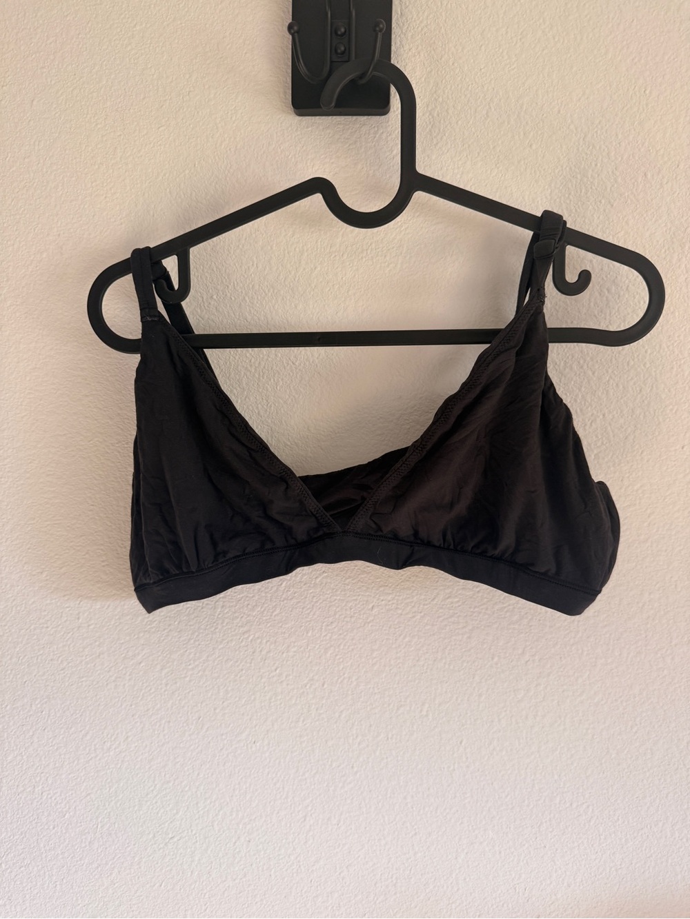 Skims Black Wireless Triangle Bralette - Women Intimates & Sleepwear